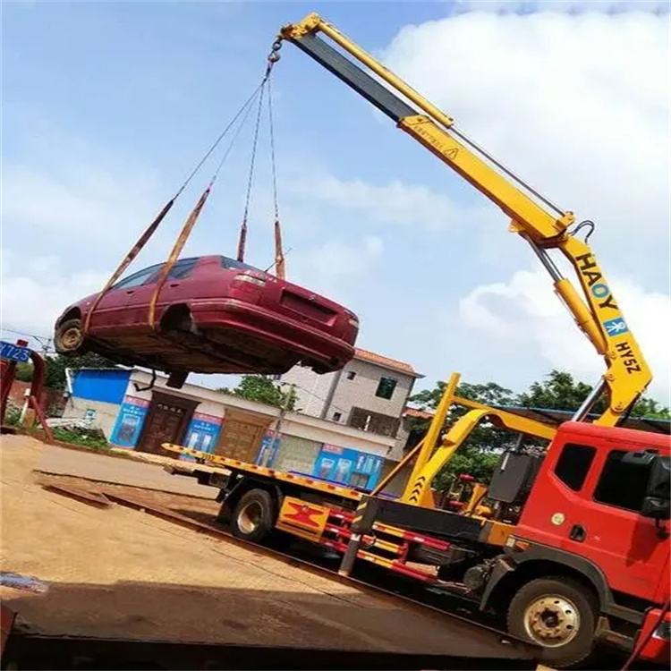 樟木头镇吊车救援小汽车怎么吊