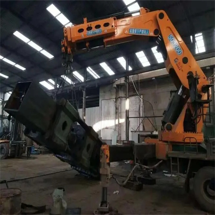 樟木头镇200吨折臂吊出租