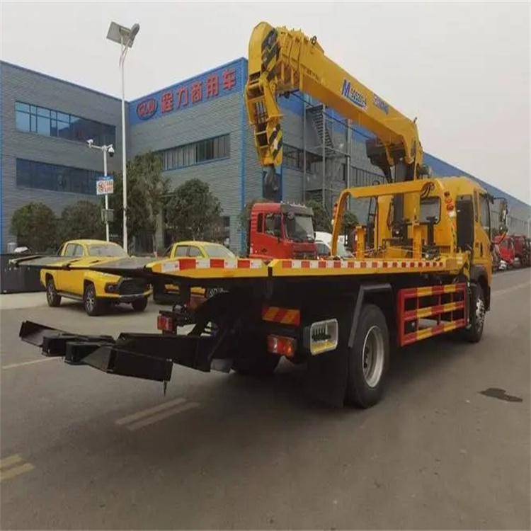 樟木头镇附近小随车吊出租电话，轻松解决搬运烦恼