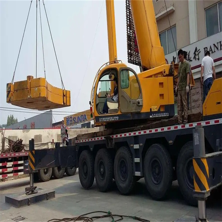 樟木头镇当地吊车出租|机器吊装|75吨|工厂搬迁服务